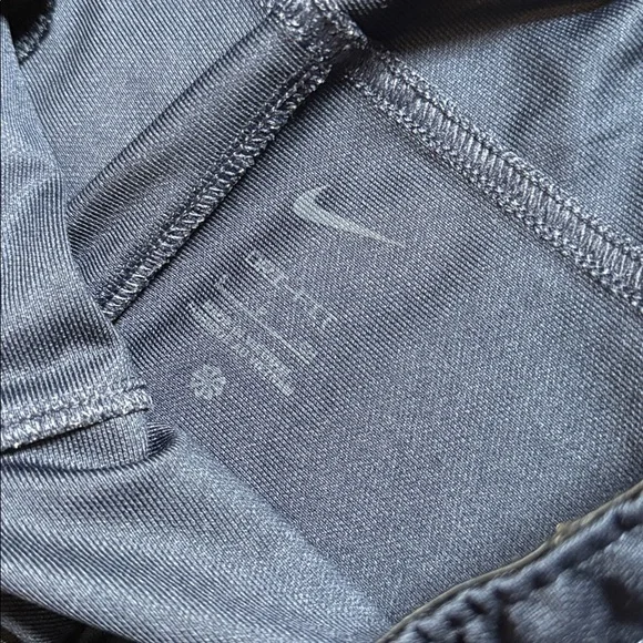 Nike Dri-Fit Shorts - Picture 2 of 3